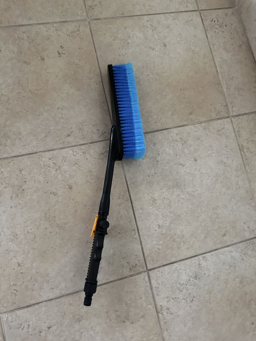 Escova própria lavagem auto