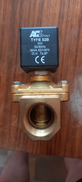 Продам электромагнитный клапан и тепловой датчик потока жидкости.