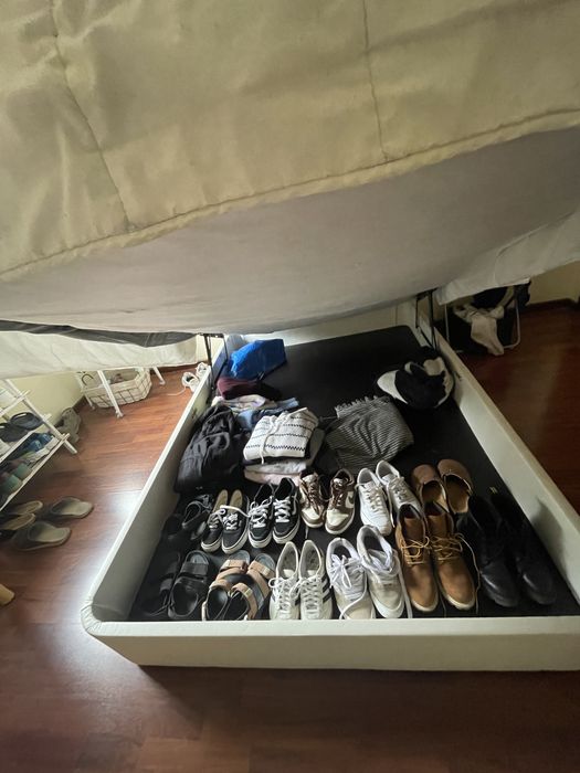 Cama de casal completa muy buena