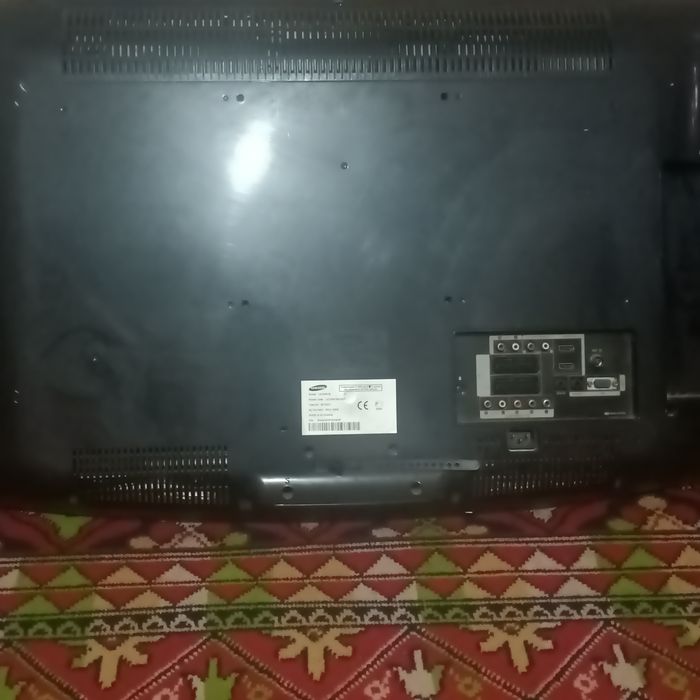 Телевізор samsung на запчастини, модель: LE32R81B