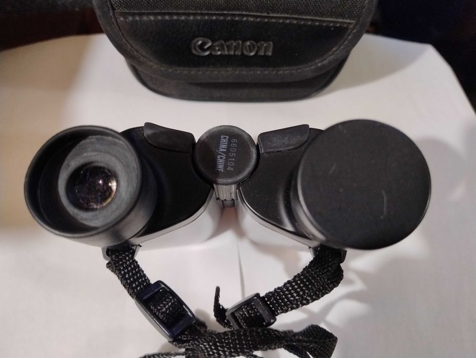 Продам бинокль Canon 10x