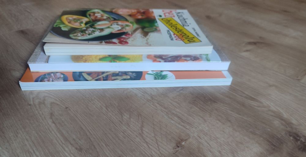 Zestaw trzech książek o żywieniu, diecie