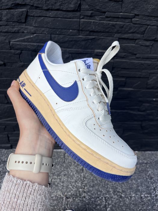 Nike Air Force 1