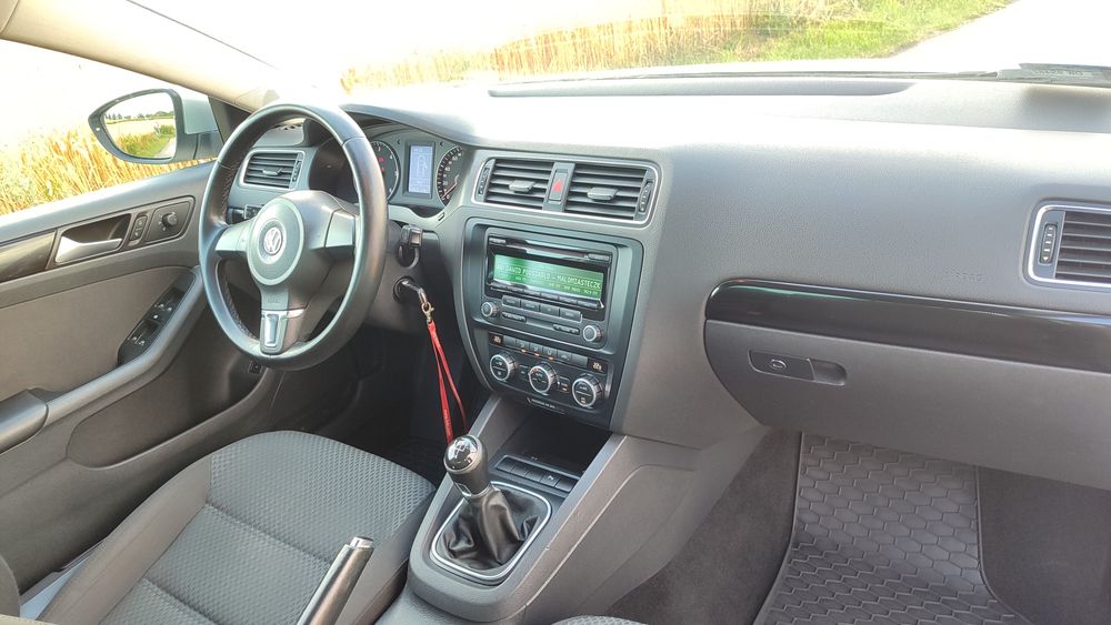Piękna Srebrna VW Jetta 1.6 TDI 105KM 2013 rok 212tyś km ! ! !