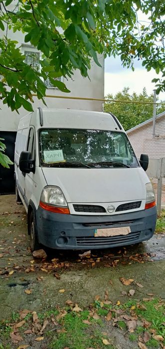Nissan Interstar. Сел и поехал