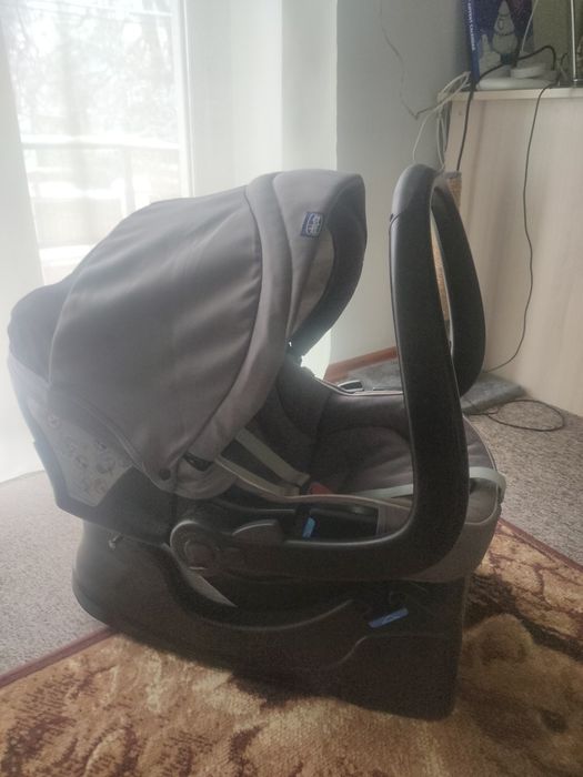 Автокрісло 0+ Chicco