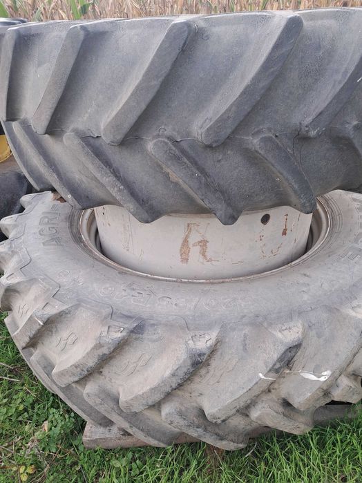 Kola blizniacze redukcja tyl 42 na 520/85R46 przod 30 na 480/70R34