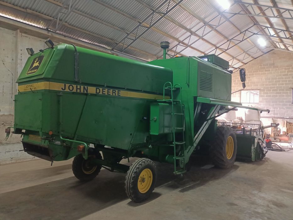 Продам комбайн John Deere 1052