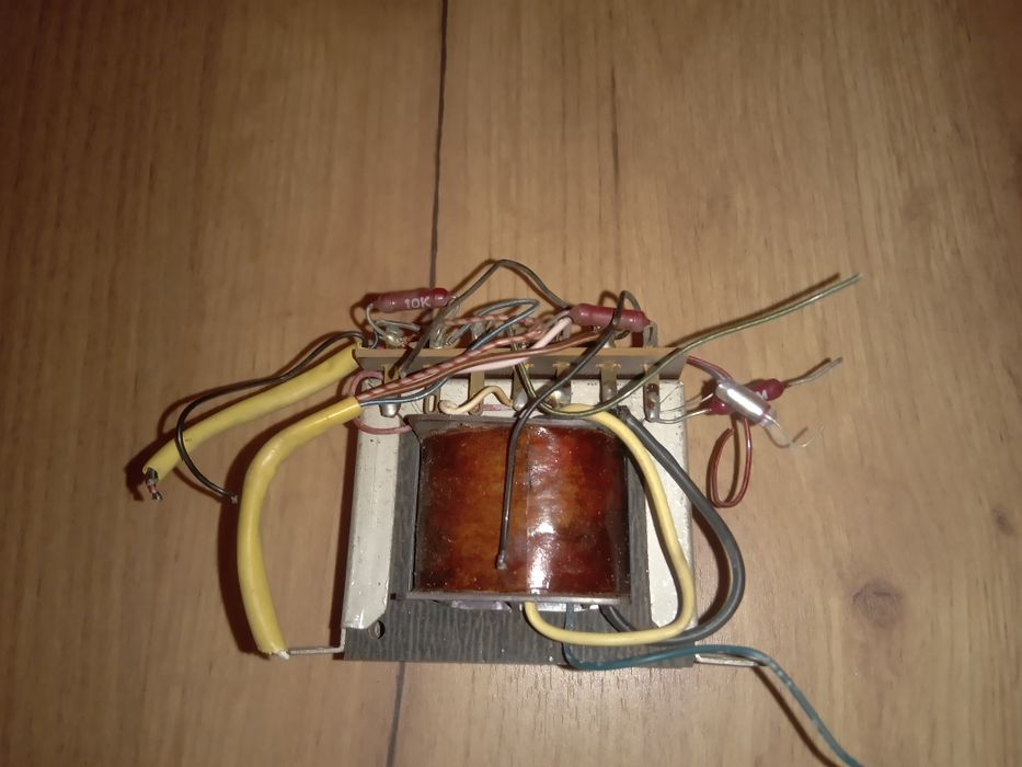 Transformator głośnikowy Grundig na lampę Ecl86