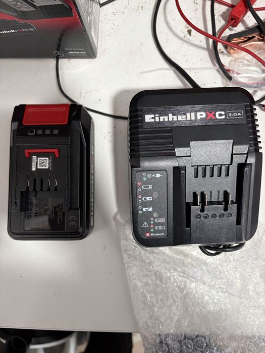 Einhell Zestaw startowy - akumulator 18V 2,5Ah i ładowarka