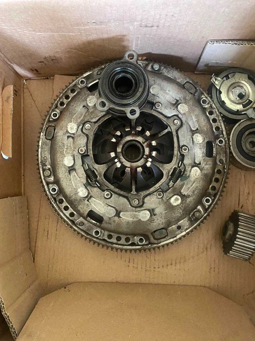 Комплект LUKмаховик+щеплення+корзина Volkswagen Т5 CAAB 2.0TDI