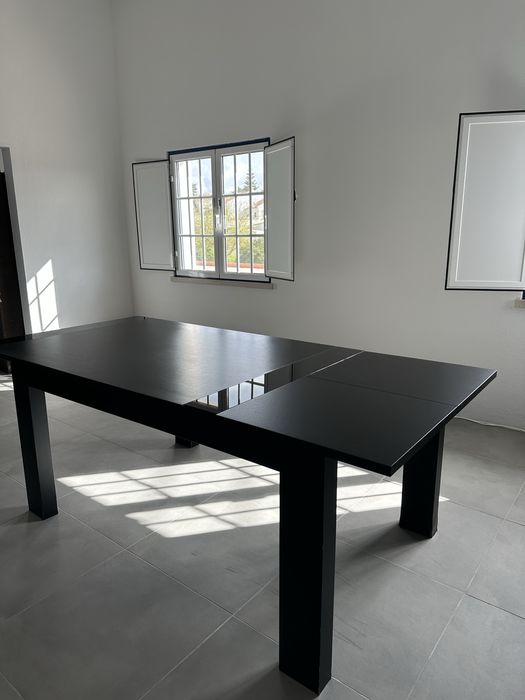 Mesa extensivel de jantar preta