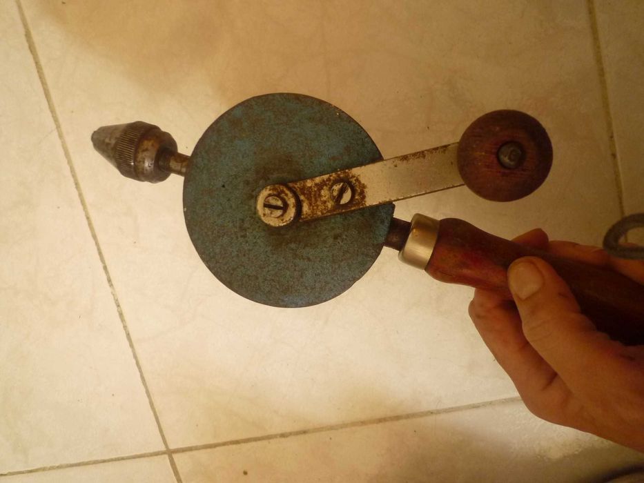 Beberquim manual antigo em bom estado de conservação