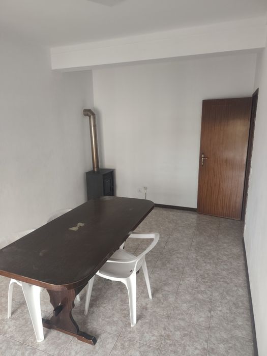 Arrenda-se apartamento em Avelar
