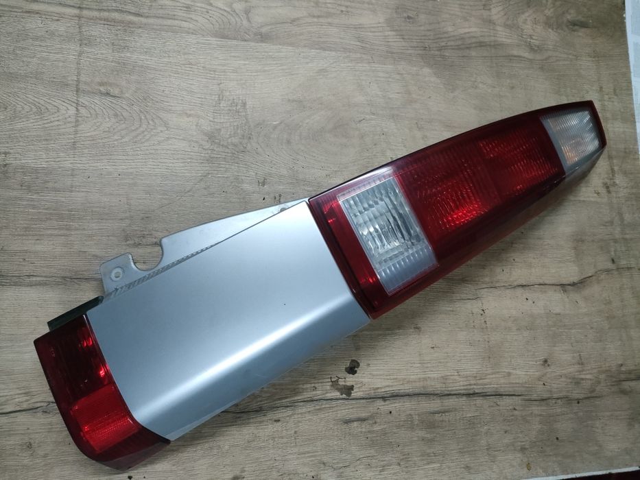 Opel Meriva A lampa prawy tył