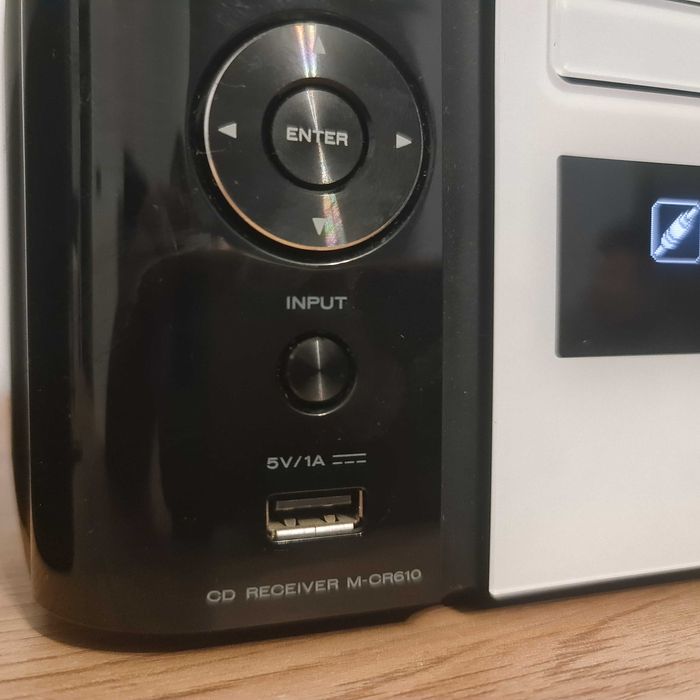 Marantz M-CR610 Melody Amplituner stereo + Kolumny Marantz LS502/E1B