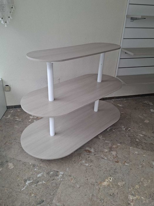 Mesa expositora para loja