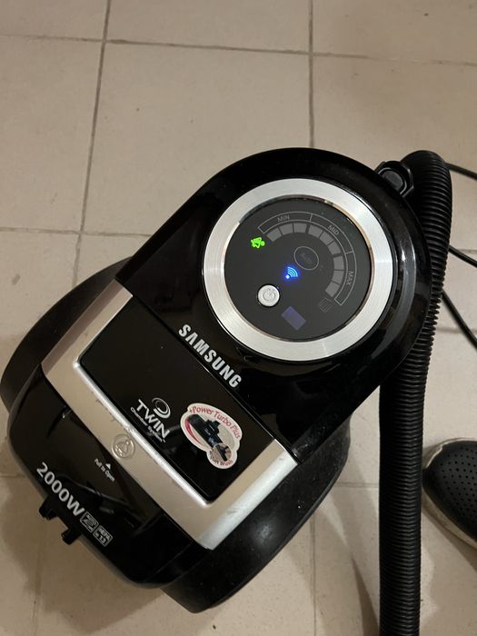 Продам б/у пилосос Samsung