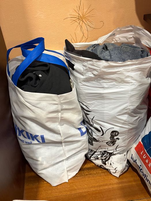 2 пакети з жіночими речима, розміри хс-с