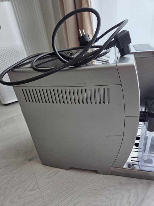 Ekspres automatyczny DeLonghi Dinamica