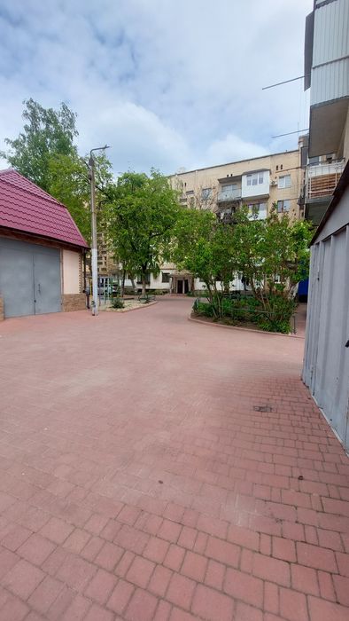 Продам 4-кімнатну квартиру. Вул.Грецька,14.