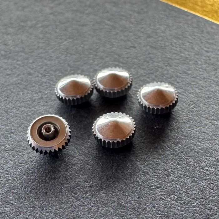 Koronki zegarkowe 4,9 mm, gwint 0,9 – 5 szt. – stożkowe M54