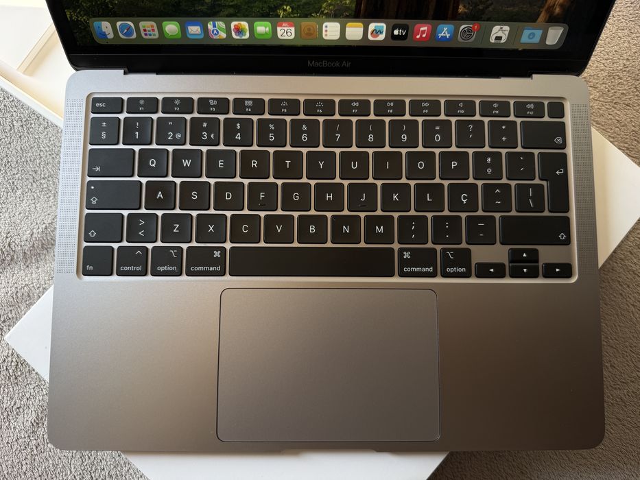 Apple Macbook Air 13” 2020 INTEl i3