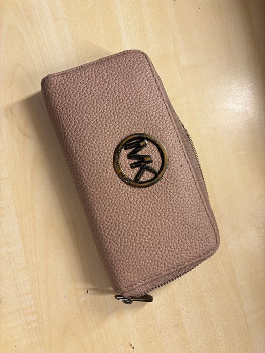 Oryginalny uzywany portfel michael kors