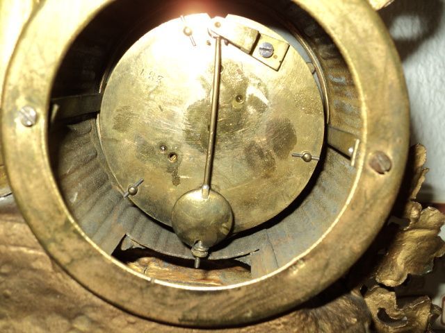 Relogio de lareira de chave e pendulo - 1917