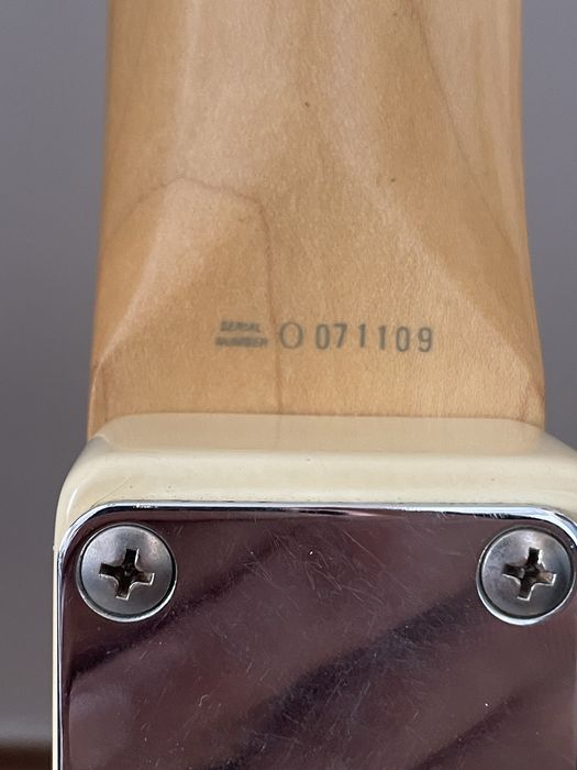 Fender Stratocaster Japan O071109 + twardy futerał Fender