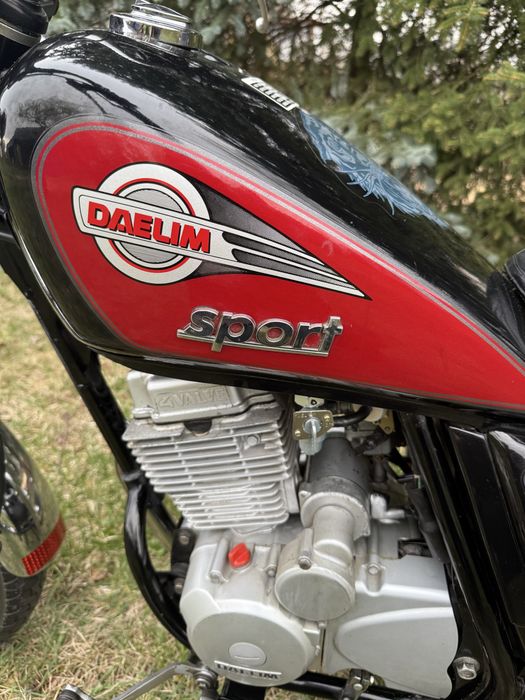Motocykl Daelim VC125F
