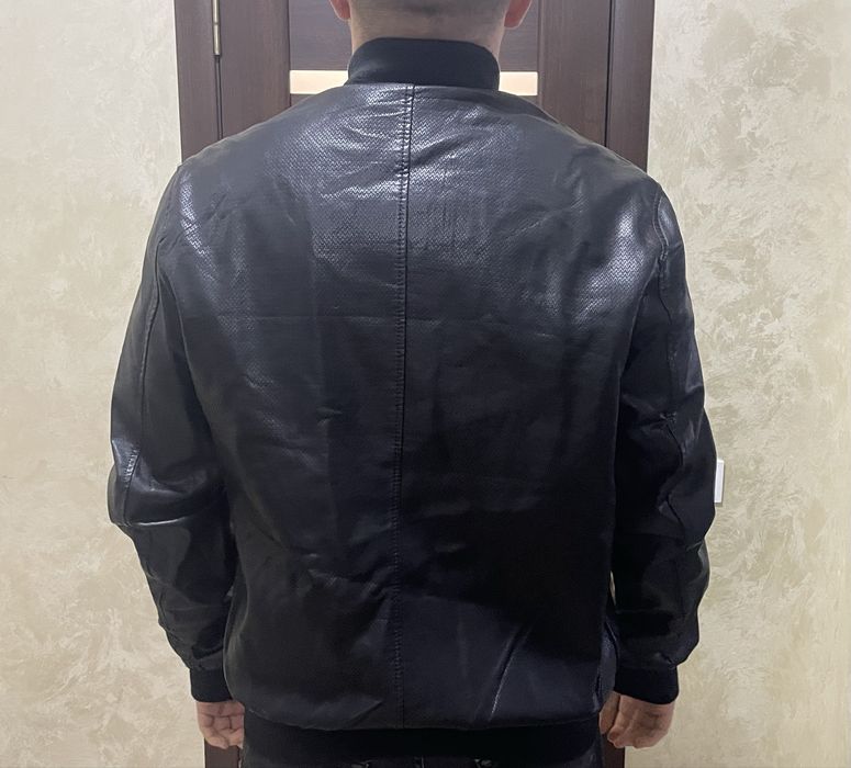 Куртка чоловіча шкірзас