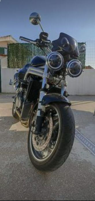 Moto muito estimada - Triumph Speed Triple 955 i