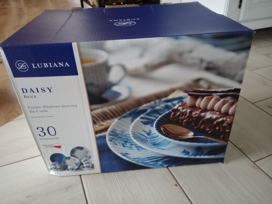 Zestaw obiadowo kawowy Lubiana NOWY na 12 osob