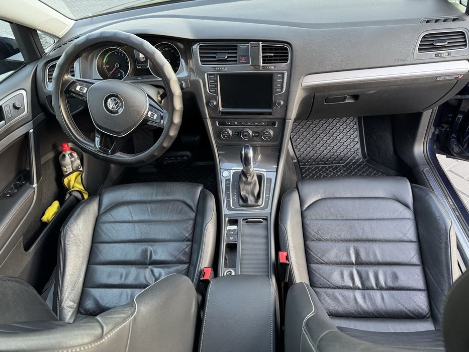 Volkswagen e-Golf 2016 VIN WVWZZZAUZHW901619 фото оголошення 5 з 8