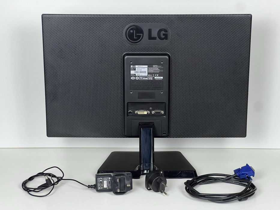 Monitor LG FLATRON 22MP47D-P + zasilacz UK/UE + D-SUB