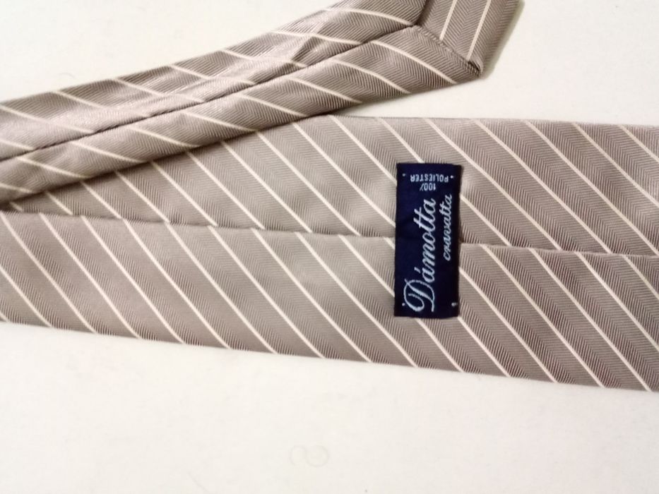 Gravatas novas beje e azul