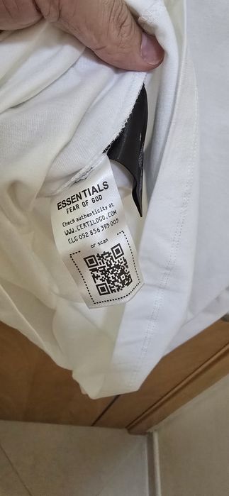 Fear of god essentials t shirt