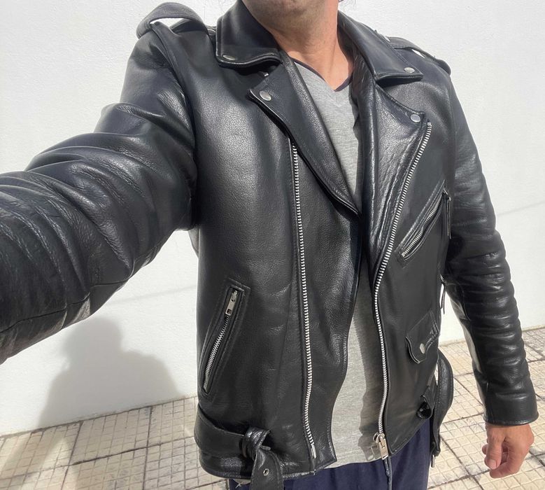 Blusão Rock'n'Roll 100% cabedal preto como novo.