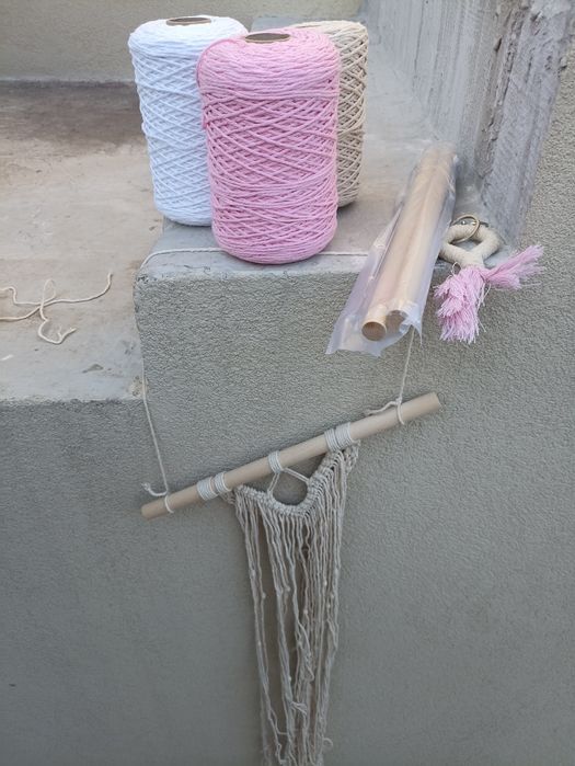 Linhas de macramé+ paus para treino