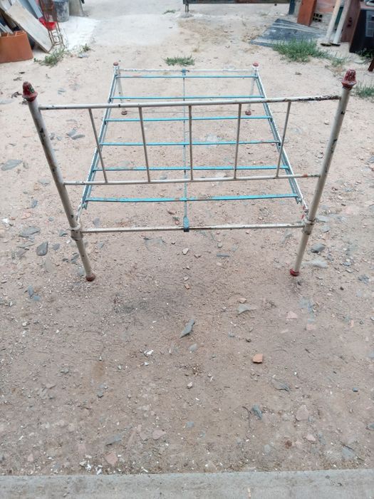 Vendo cama de ferro