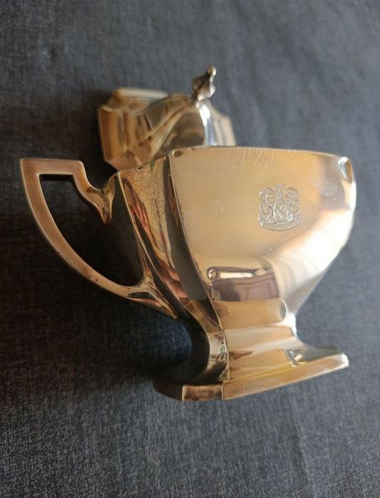 Cukiernica z Herbem 1920 rok  SREBRO Art Deco