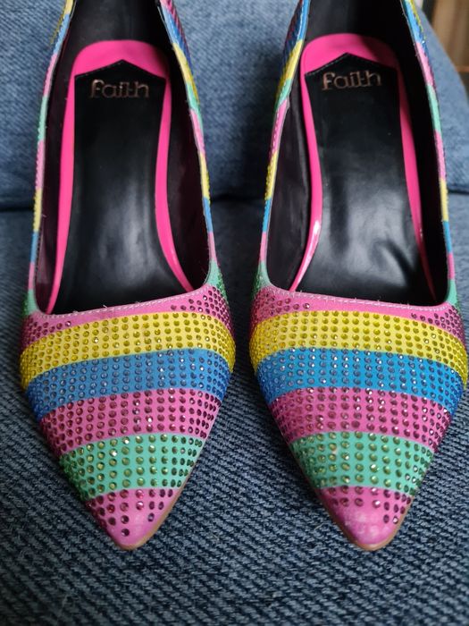 Szpilki kolorowe r.39