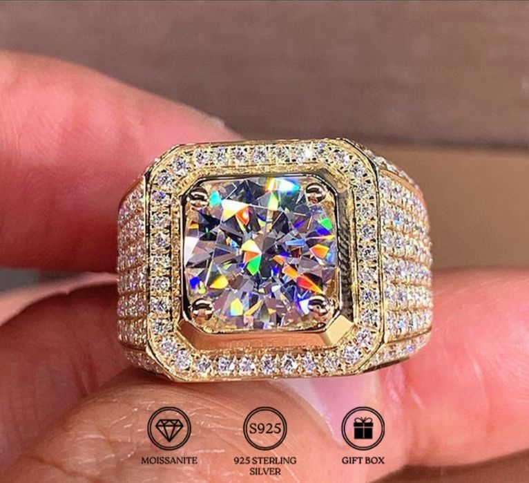 Anel em Prata S925 /Com Moissanite 1/ Quilate artisticamente elaborado