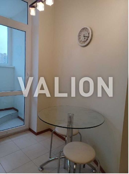 Продаж 2к.кв. вул.Шептицького 10, м. Лівобережна