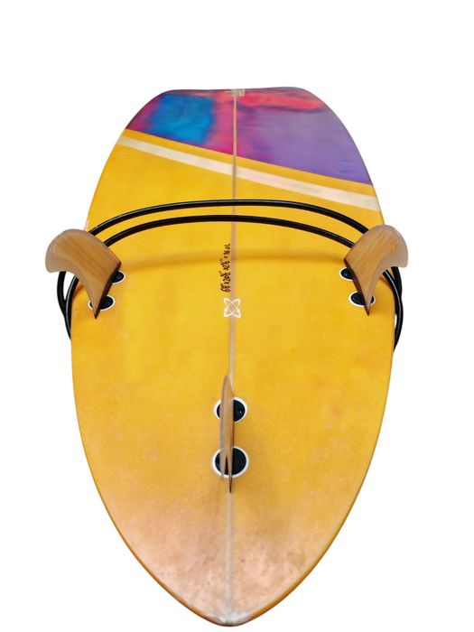 6’8” Mid Length Surfboard ~36L –Versatile + Extras (FCS, leash, cover)
