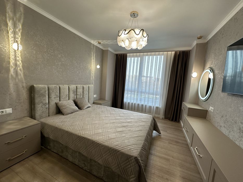 Продам стильну 3 км квартиру ЖК Паркова Алея