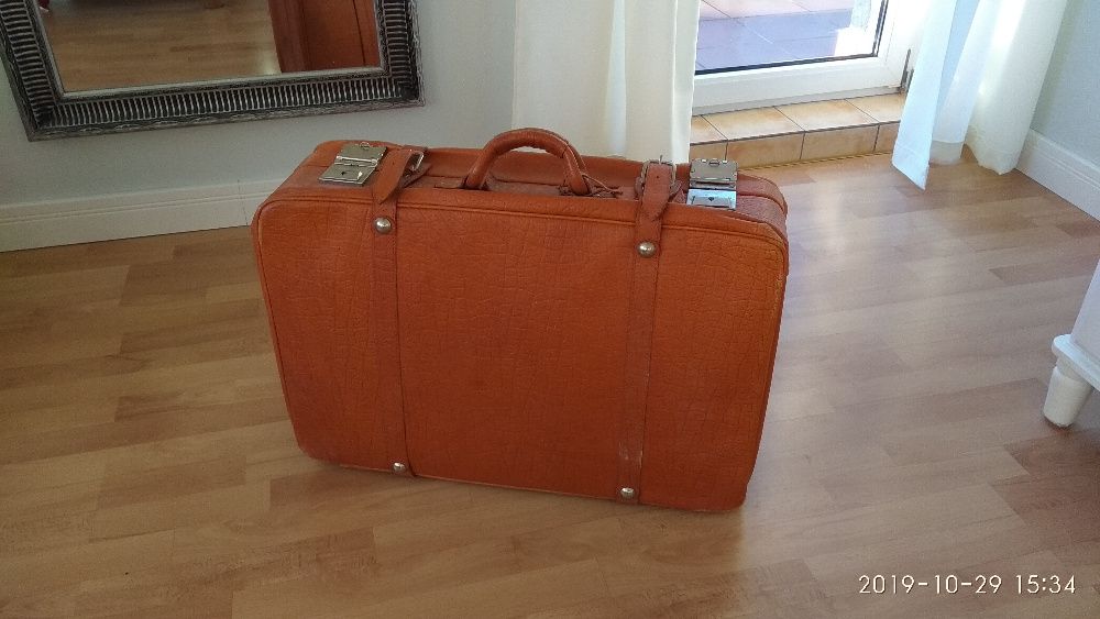 skórzana walizka