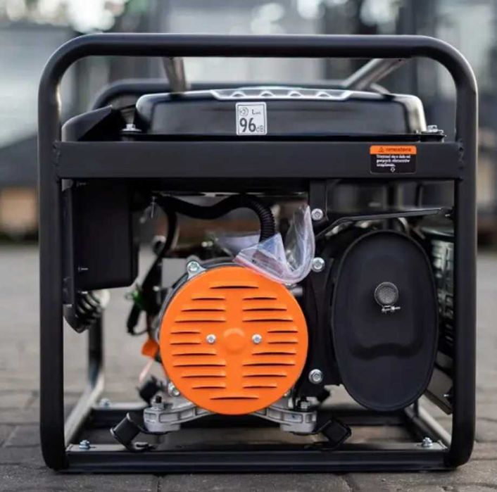 Kingway генератор 3 кВт мідна обмотка AVR однофазний бензин 2 розетки