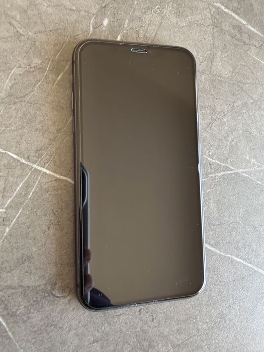 Продам Айфон 11 64 ГБ